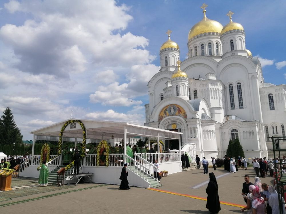 В Дивееве проходили торжества, приуроченные к 30-летию второго обретения святых мощей преподобного Серафима Саровского