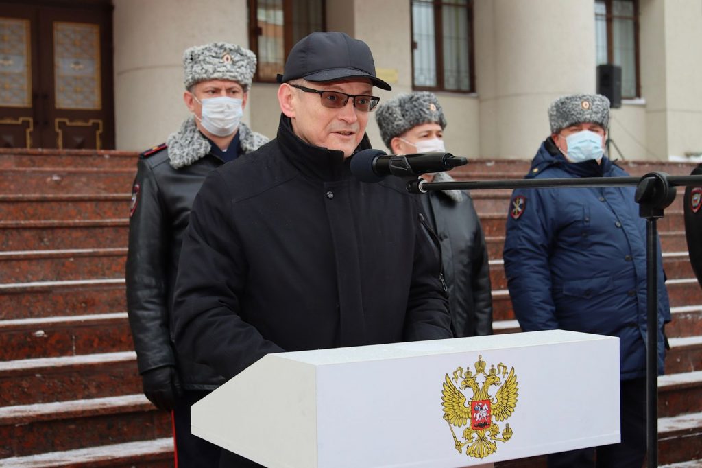 Сотрудникам подразделений ГИБДД Нижегородской области торжественно передали 45 новых служебных автомобилей