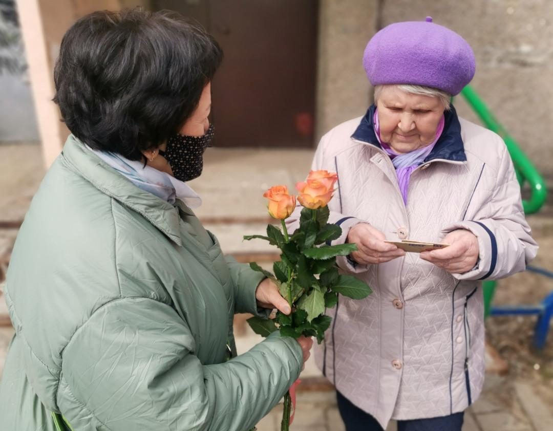 Представители администрации навестили бывшую узницу концлагеря Татьяну Тихоновну Маркевич