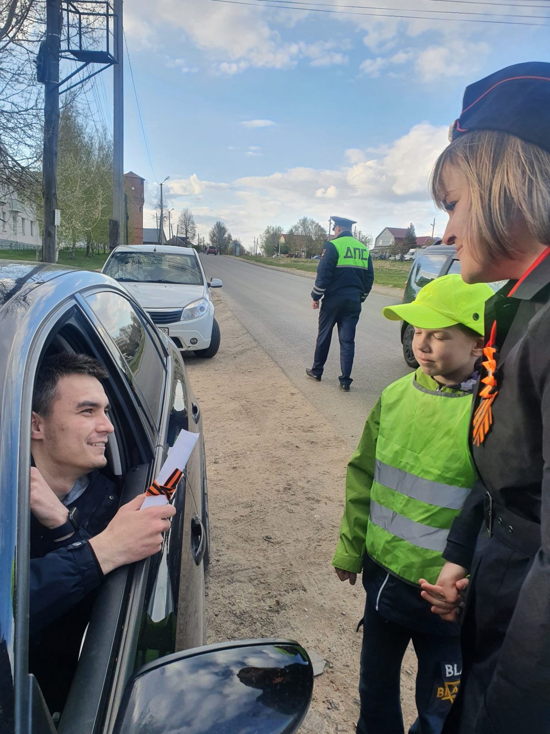 В Досчатом сотрудники ГИБДД провели профилактическую акцию "Письмо водителю"