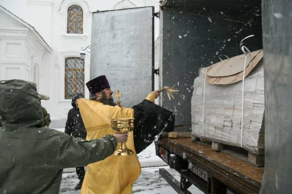 Три грузовых автомобиля гуманитарной помощи отправили из Нижегородской области участникам специальной военной операции